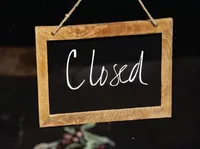 Định nghĩa của từ <b>closed</b>