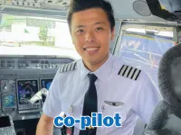 Định nghĩa của từ <b>co-pilot</b>
