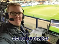 Định nghĩa của từ <b>commentator</b>