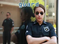 Định nghĩa của từ <b>guard</b>