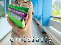 Ý nghĩa của từ vựng <b>officially</b>