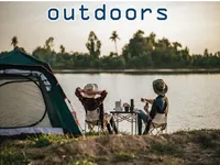 Định nghĩa của từ <b>outdoors</b>