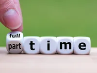 Định nghĩa của từ <b>part-time</b>