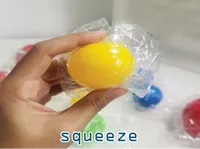 Định nghĩa của từ <b>squeeze</b>