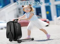 Định nghĩa của từ <b>suitcase</b>