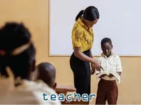 Định nghĩa của từ <b>teacher</b>
